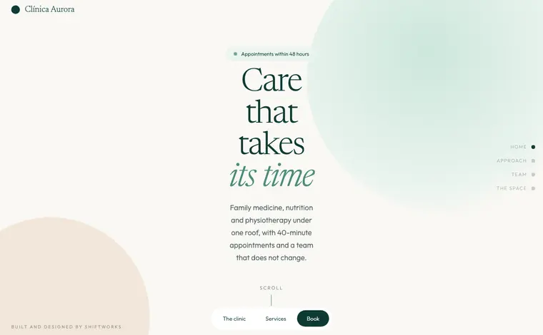 Home page of the Clínica Aurora example website